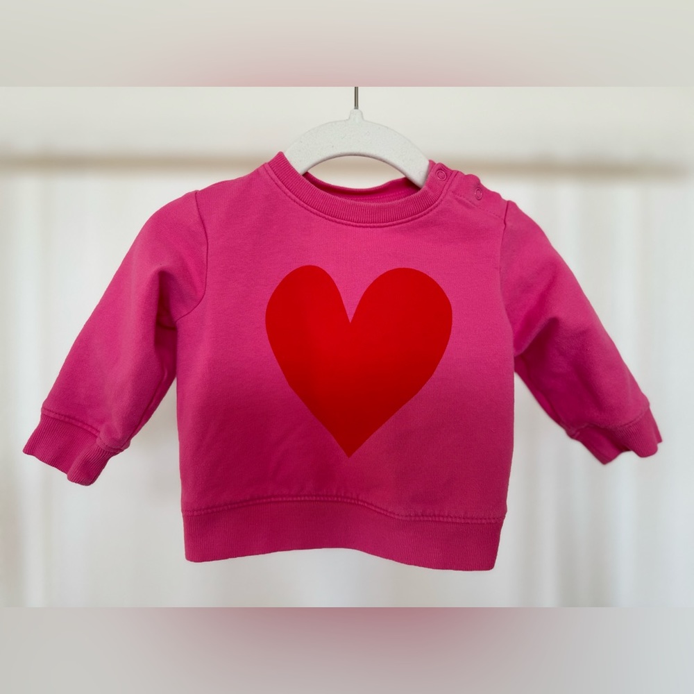 PRIMARY | Heart Pullover Sweatshirt